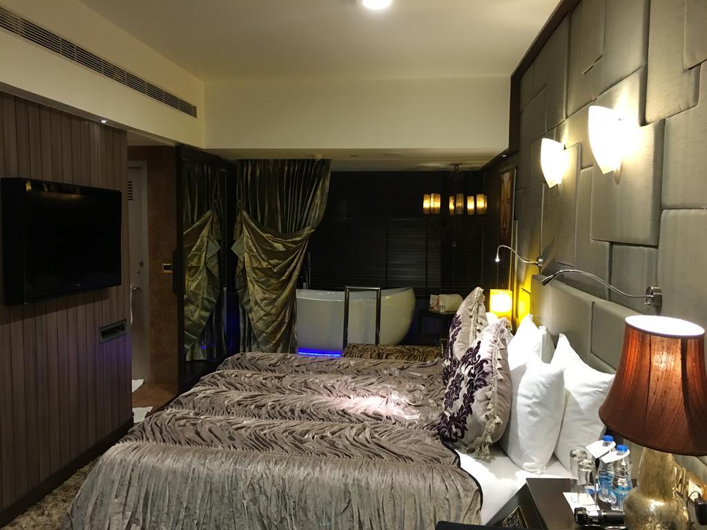 Radisson Blu Hotel Mbd Ludhiana Buitenkant foto